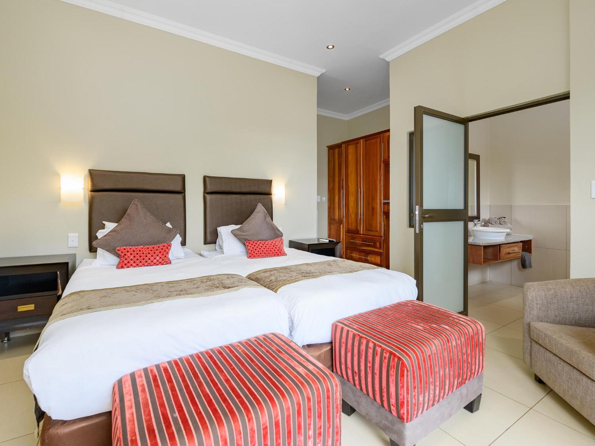 Monomotapa Village @ Legend Golf And Safari Resort Golders Green Exterior foto