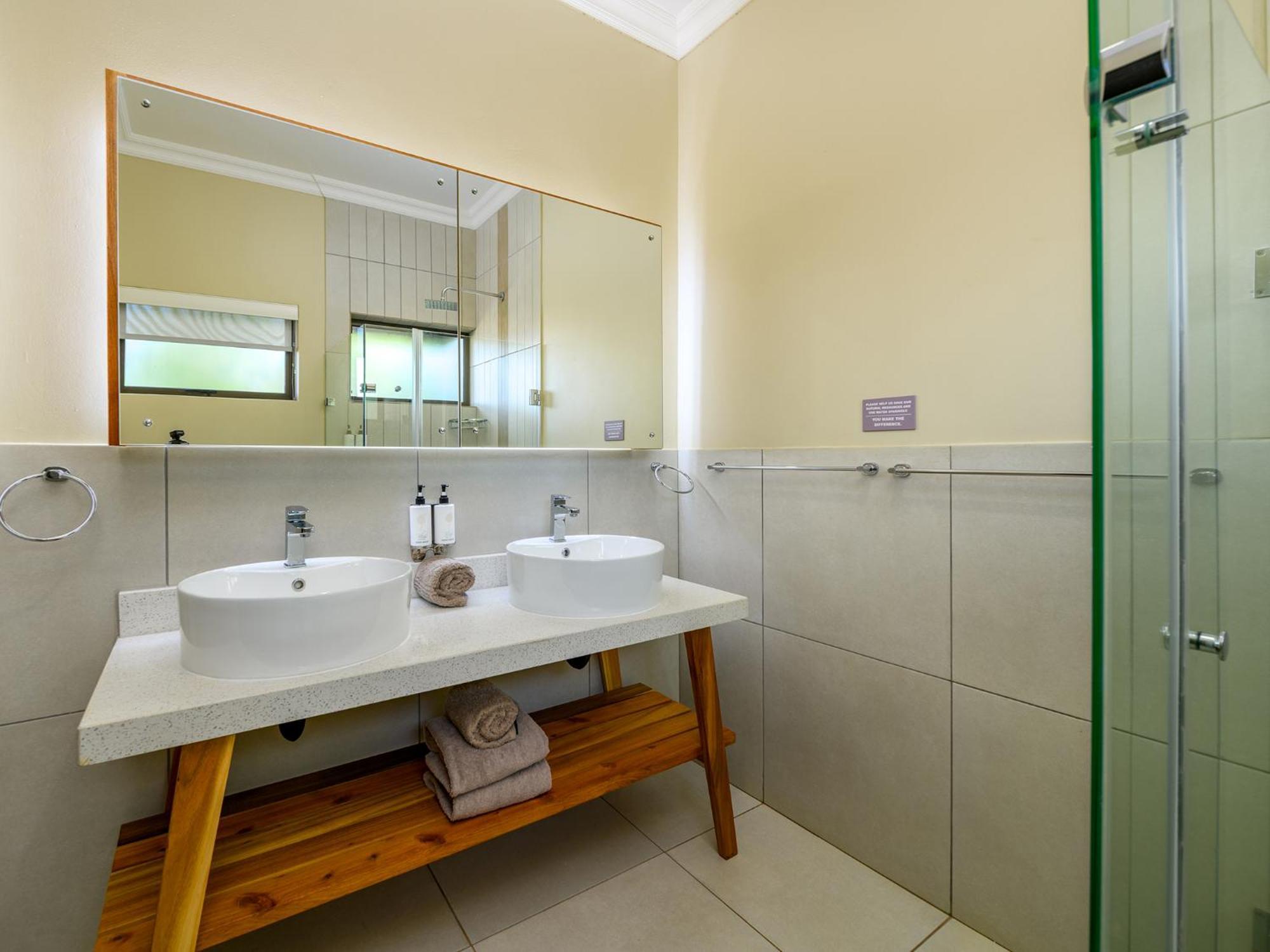 Monomotapa Village @ Legend Golf And Safari Resort Golders Green Exterior foto