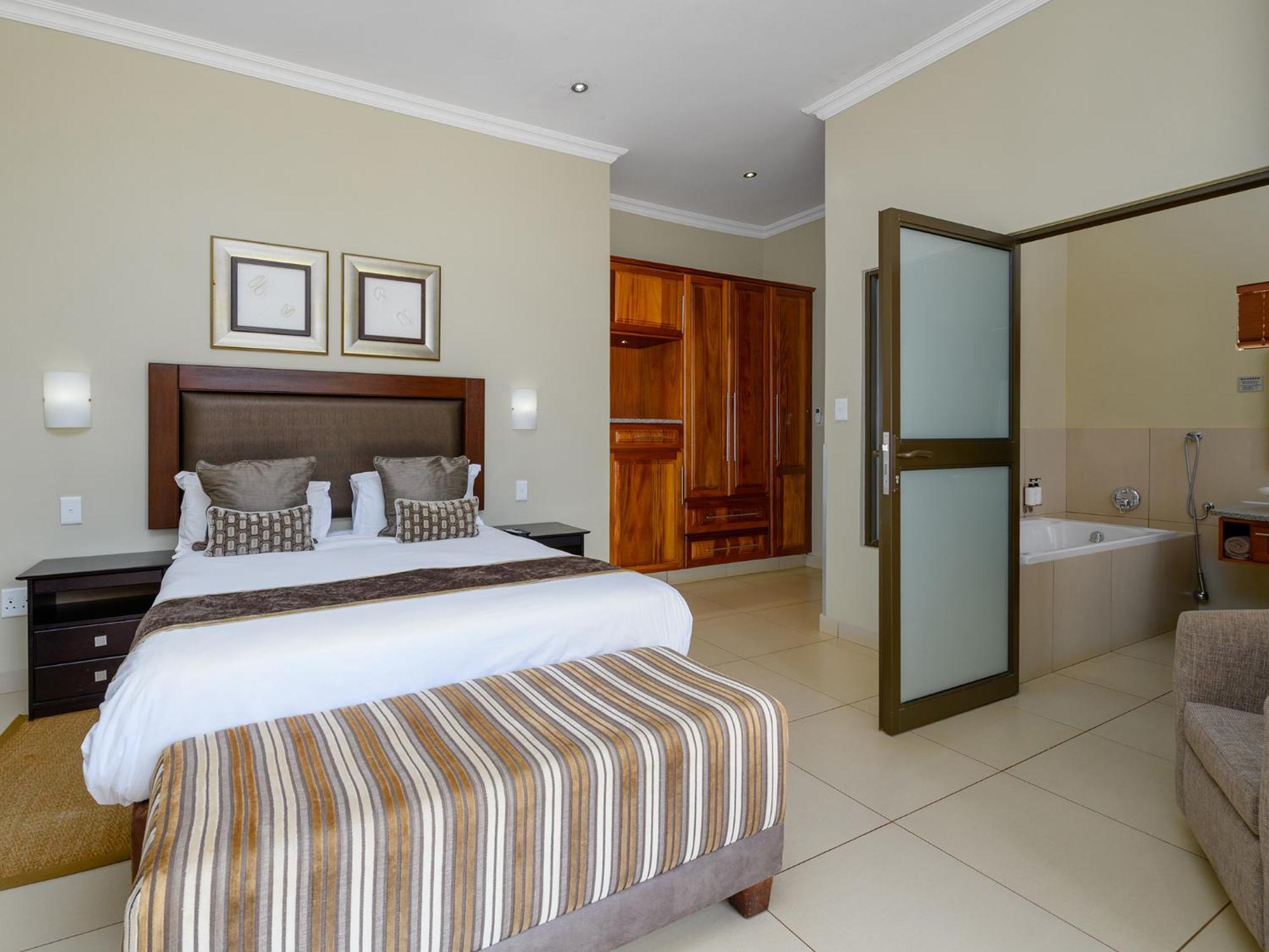 Monomotapa Village @ Legend Golf And Safari Resort Golders Green Exterior foto