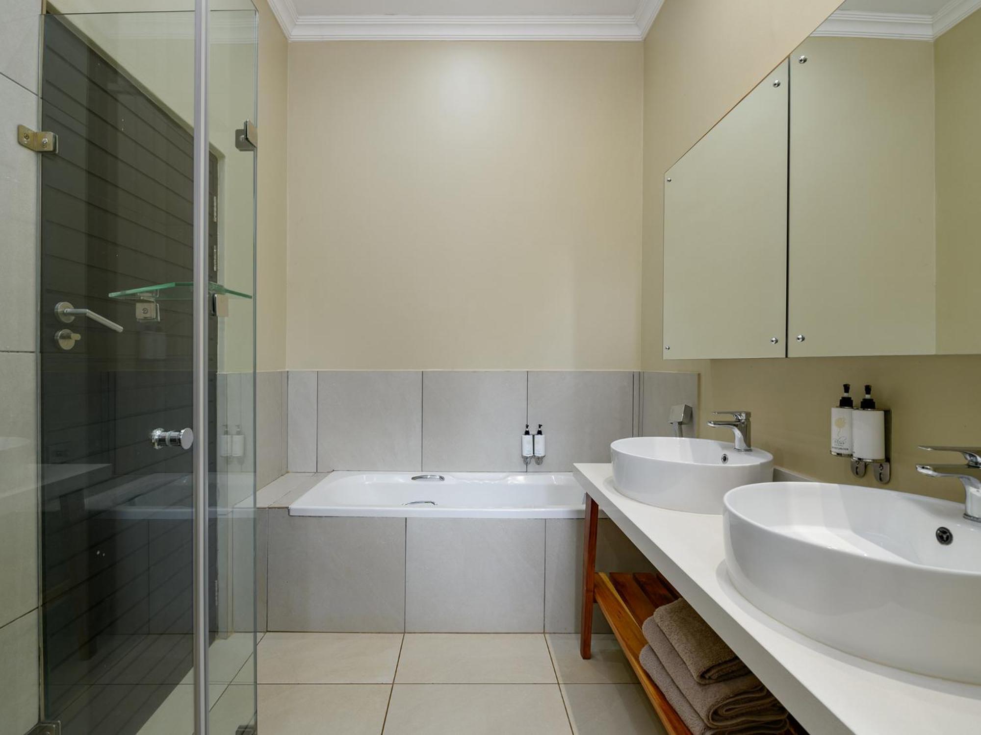Monomotapa Village @ Legend Golf And Safari Resort Golders Green Exterior foto